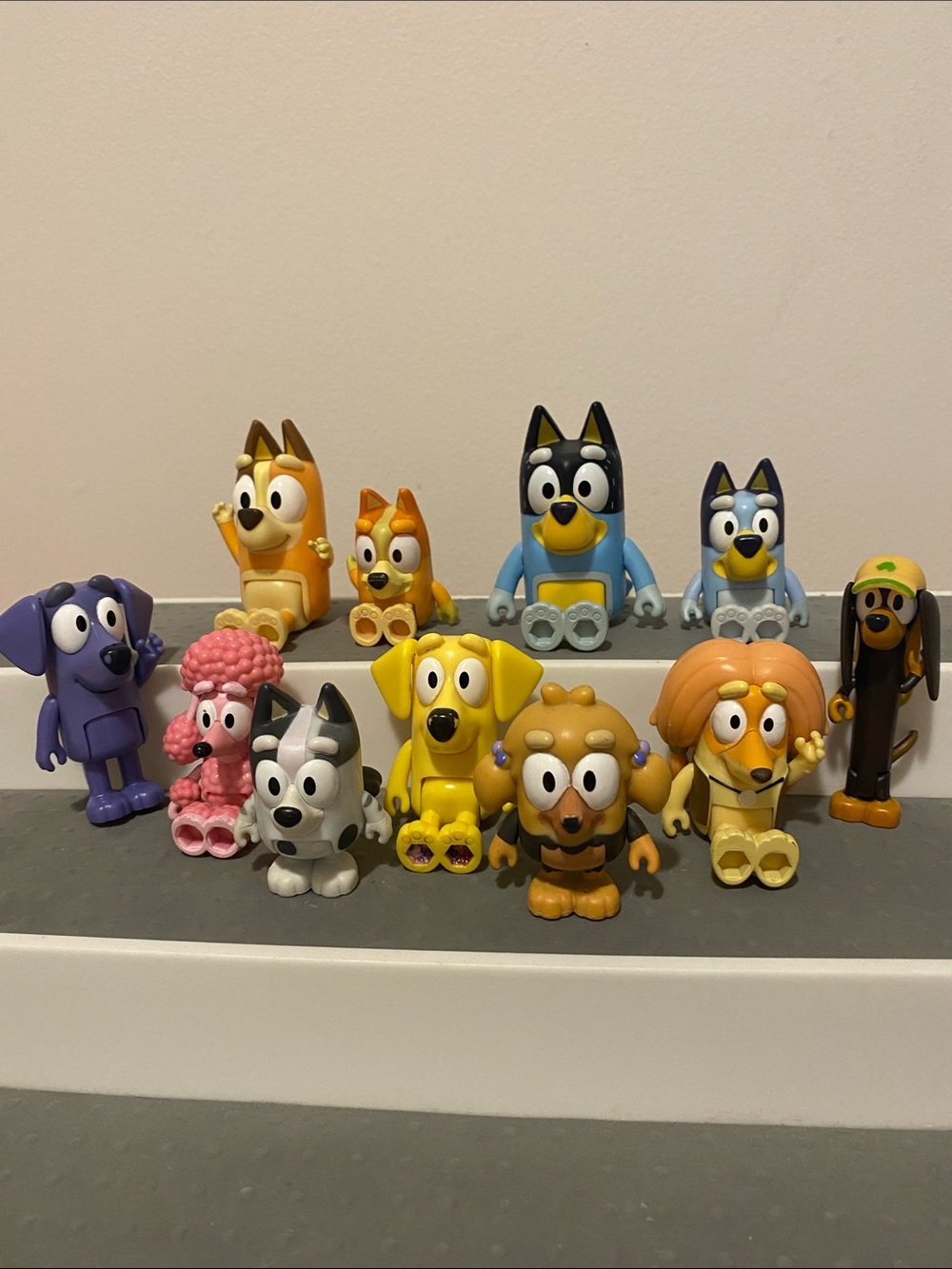 (11 items) Bluey & Friends Figurine Toy Bundle pup dogs